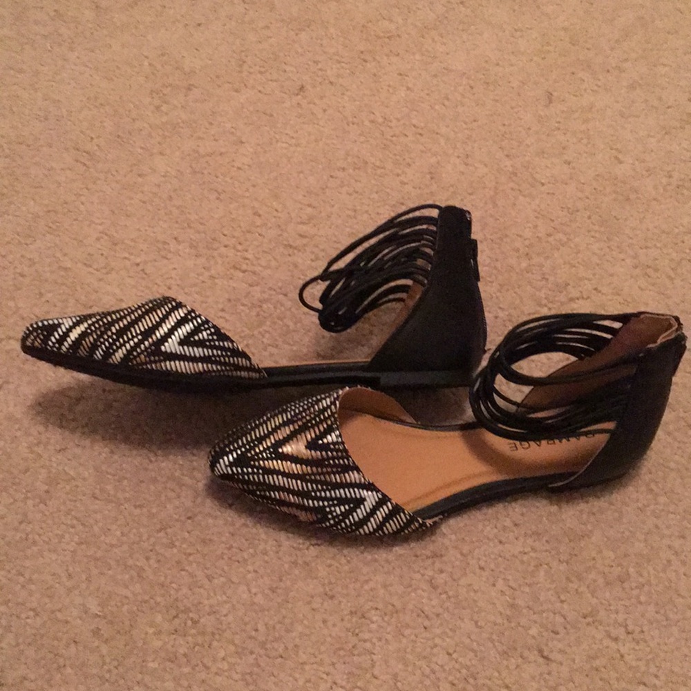 Shoes - Picture 3 of 4
